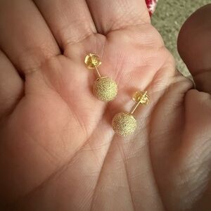 Firm price Real Gold 14K Elegant Textured Stud Earrings